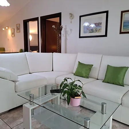Apartments Villa Amaryllis-2