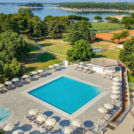 Arena Hotel Holiday-3