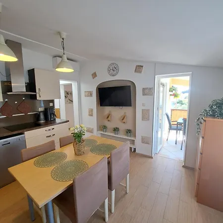 Sweet Home Lustig-3