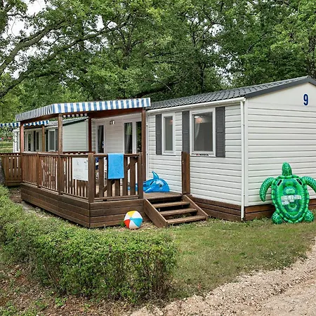 Albatross Mobile Homes On Valamar Camping Lanterna-2