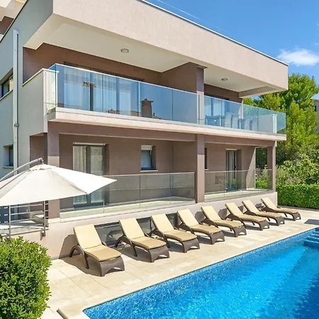 Beautiful Home In Rabac-2