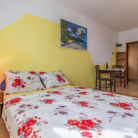 Gorgeous Apartment In Pula With Wifi-2