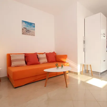 Apartments Eni-3