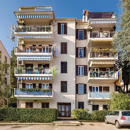 Awesome Apartment In Lovran With Wifi-3