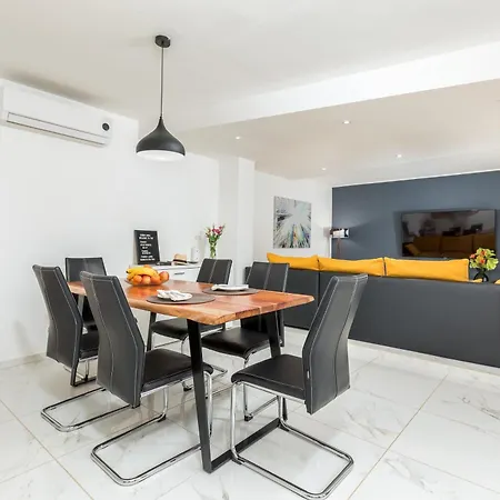 Funcic Apartments 2 App-3