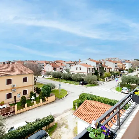 Mate & Mira-3