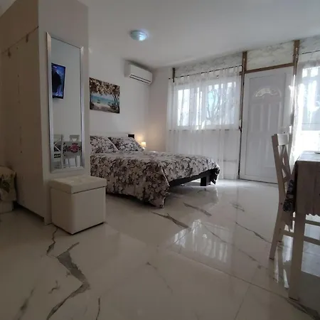 Studio-Apartman Ella-2