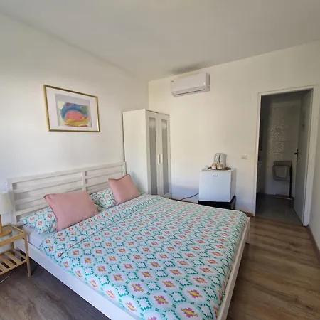 Rooms Lav-2
