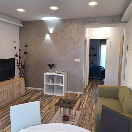 Apartments And Rooms Lorena 236-2