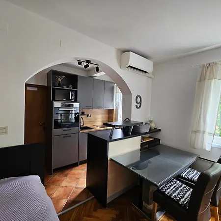 Apartman Ena, Strict Center, Sea View-2