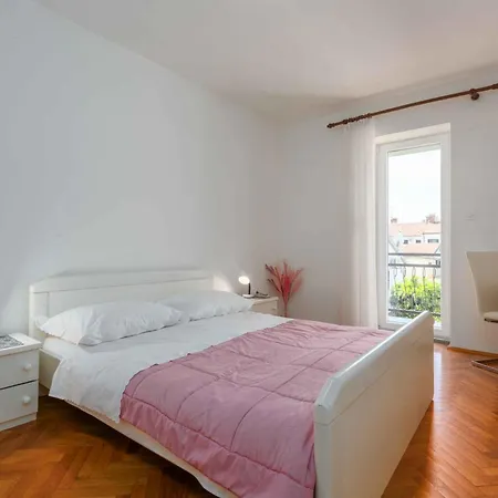 Holiday Home In Porec - Istrien 10330-3
