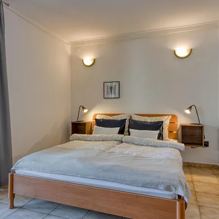Guest House Jolanda-2