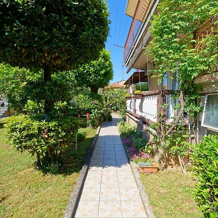Apartment Darja By Rent Istria-3