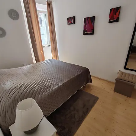 Apartment Piazza Antica-3