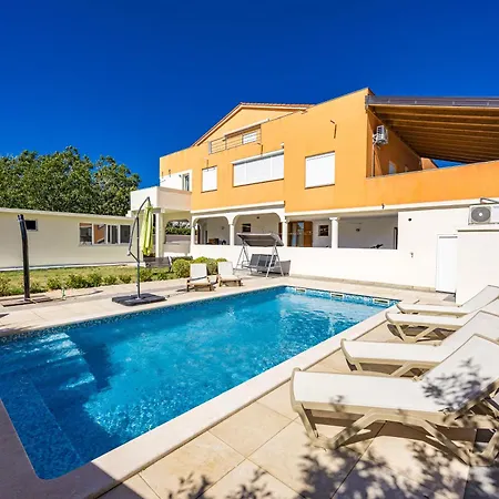 Comfort Apartments With Pool In Medulin (Adults Only)-2