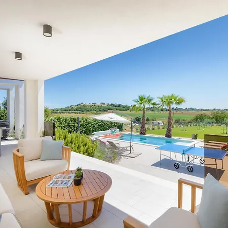 Villa Grofica - Luxury And Romance With Heated Pool, Jacuzzi, Tavern And Proximity To The Sea, Pula - Istria-3