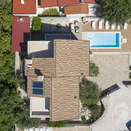 Villa Nocciola With Sea View, Private Pool And Sauna-3