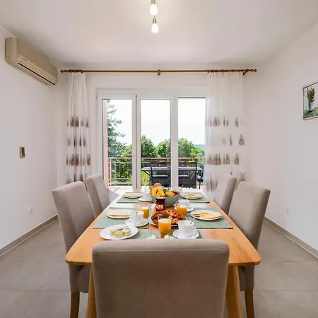Apartment Rubina, 2 Bedrooms, Big Terrace And Secure Parking-2