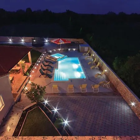 Lovely Home In Pula With Sauna-3