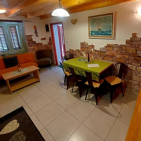 Holiday House Letizia-2