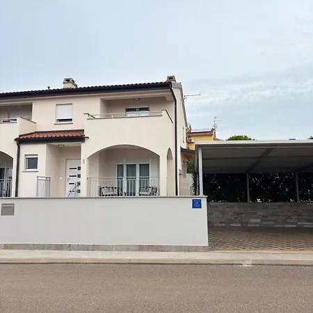Villa Silver Novigrad With Private Pool-2