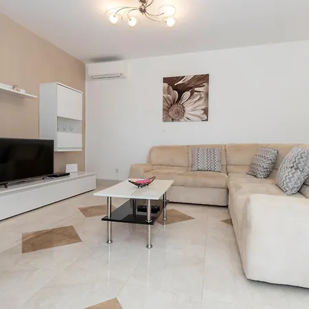 House Marija 2036-3