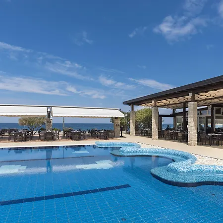 Apartments Amfora Plava Laguna-3