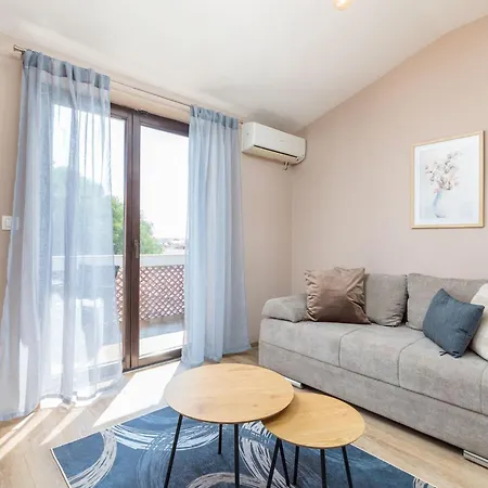 Marceta - Apartments & Rooms With Swimming Pool-3