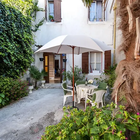 STELA - One Bedroom Apartment-2