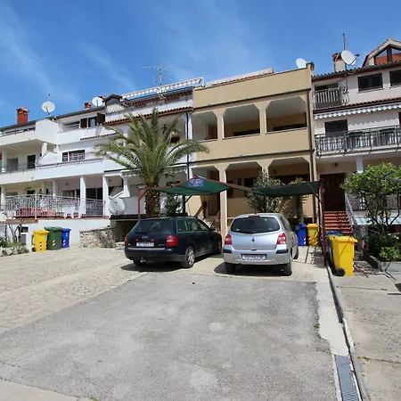 Apartments Lora-3