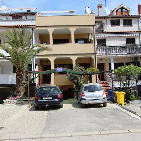 Apartments Lora-2
