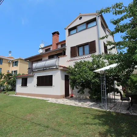 Apartments Lara-2