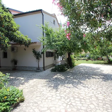 Apartments Lara-3