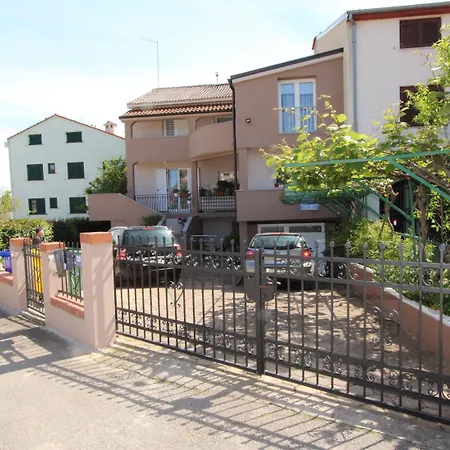 Apartments Eni-2