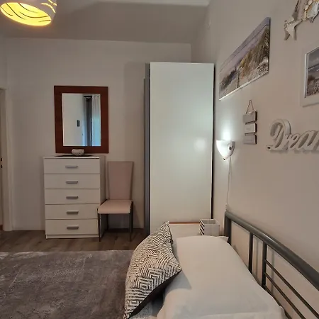 Apartments Godena-3