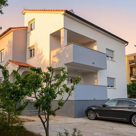 Apartments Mira-2