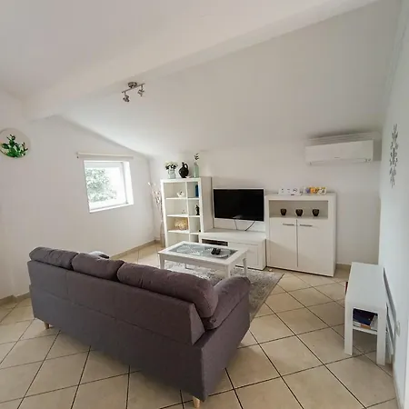 Apartman Eli 2-3