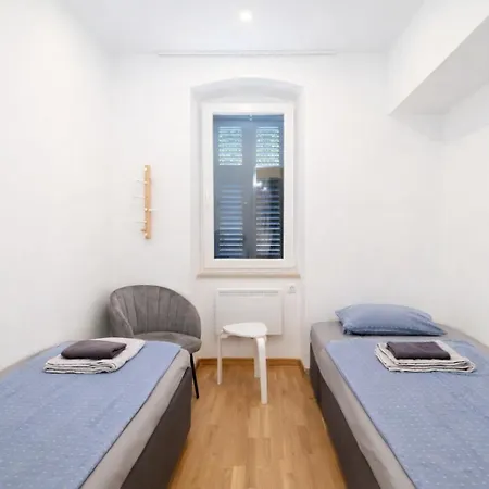 Apartment Kaza In Center, With Terrace, Private Parking, Step To The Sea-2