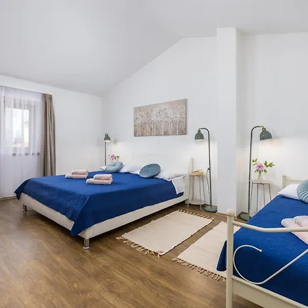 Funcic Apartments 1 App-2