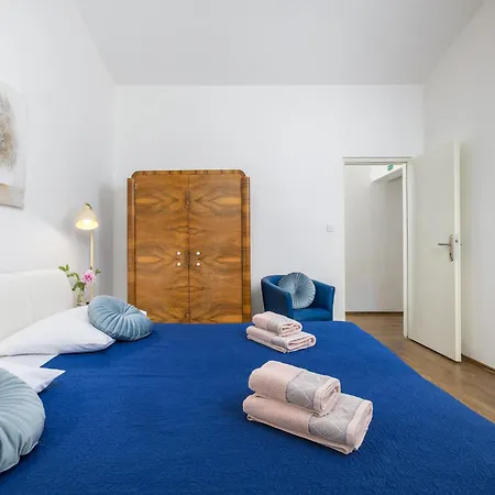 Funcic Apartments 1 App-3