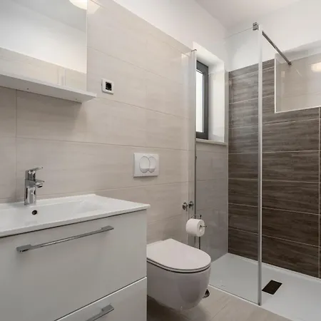 Upper Sea View Apartments-3
