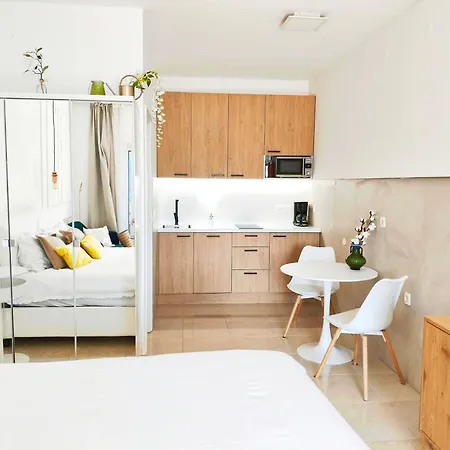Studio Apartment Close To The Sea-3