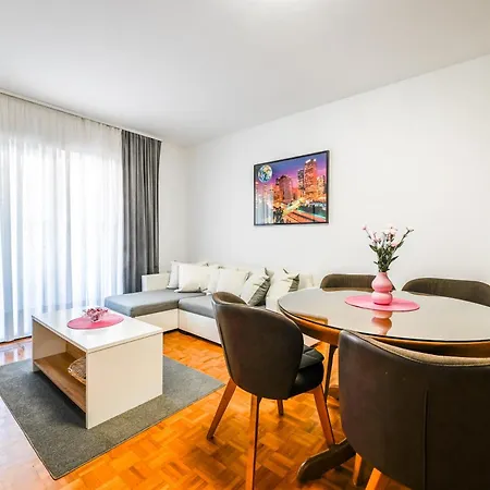 Apartments Ita-3