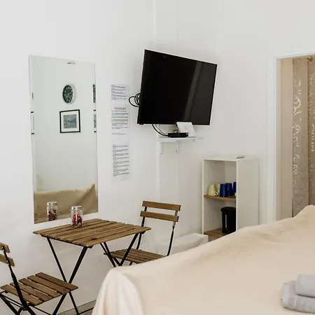 Ivan - Nice Room, Near The See And Park-2