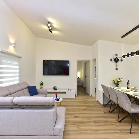 House Kristina 1203-3