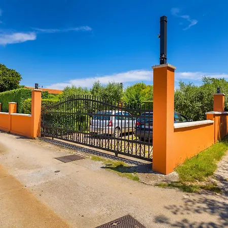 Country House Apartments-3