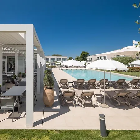 Maj Luxury Residence-2
