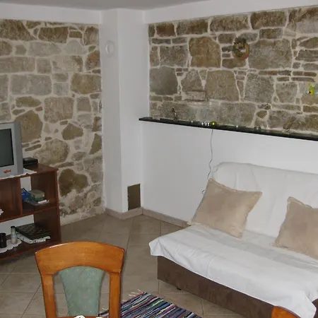 Apartment Roby-2