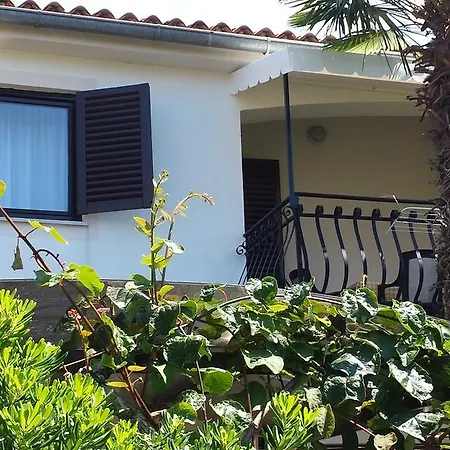 Apartments Lana-3