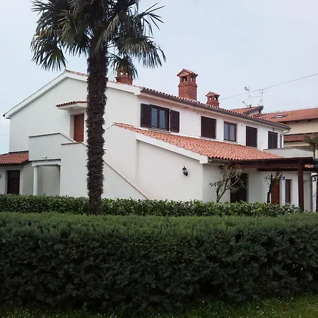 Apartments Lana-2